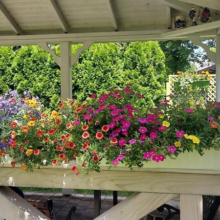 Hidden Gem Garden Apartment Krakow Luaran gambar