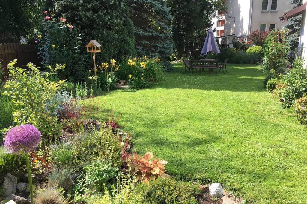Hidden Gem Garden Apartment Krakow Luaran gambar