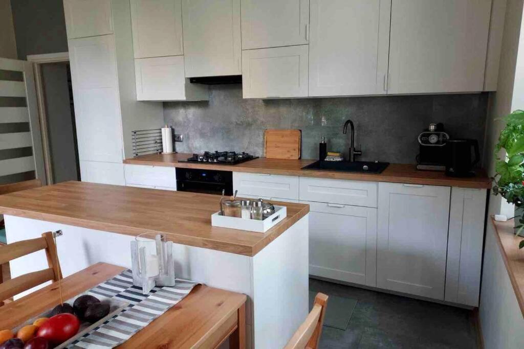 Hidden Gem Garden Apartment Krakow Luaran gambar