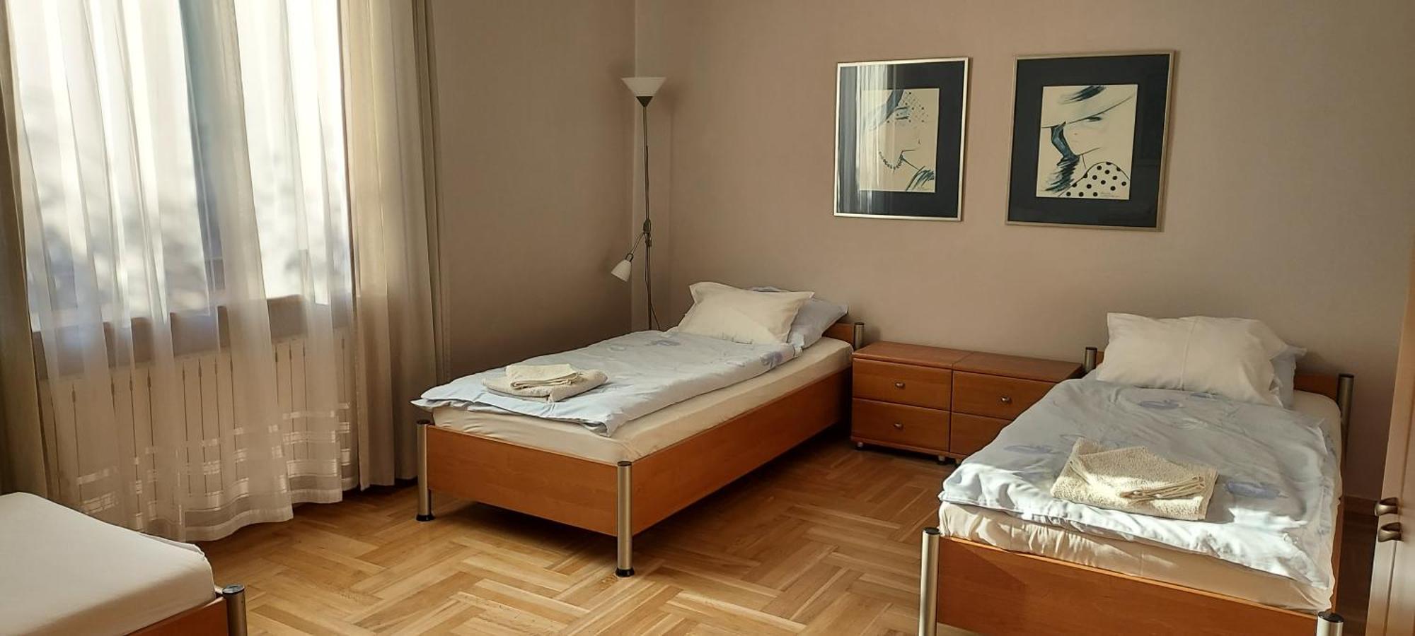 Hidden Gem Garden Apartment Krakow Luaran gambar